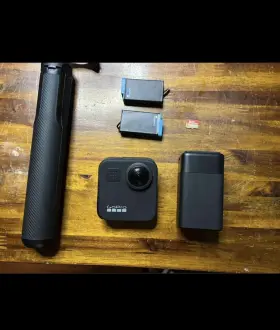 Chdrb111th Gopro Go Pro Max 360 Handheld Stick 2 Batteries Cradle Charger 64gb Micro Sd