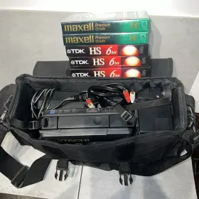 1700a Hitachi Vintage Fully Automatic/ A.i. Vhs Camcorder Bundle Read #2