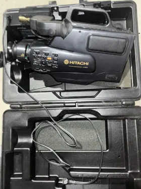 2400a Hitachi Fully Automatic Zoom Cam Vhs Camcorder Untested