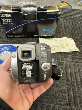 Dz-bd7h Hitachi Wooo Blue Ray Disc Camera With Battery And Charger Free Ship #3