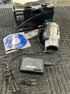 Dz-bd7h Hitachi Wooo Blue Ray Disc Camera With Battery And Charger Free Ship