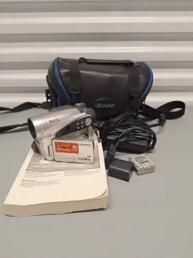 Dz-gx5020a Hitachi Dvd Cam Video Camcorder 30x Zoom Battery Charger Case Tested