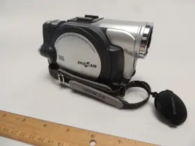 Dz-mv750ma Hitachi Dvd Camcorder With Battery #2