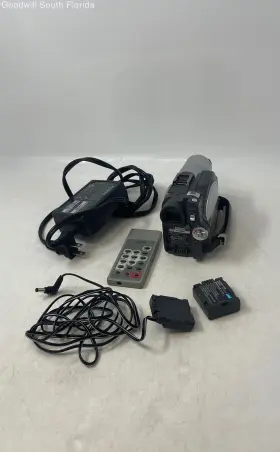 Dz-mv780a Hitachi Model Dvd Video Camera Recorder With Lcd Screen Needs Battery