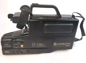 Vm-3150a Hitachi Vhs Movie Video Camcorder With Case Battery Len - Untested Parts