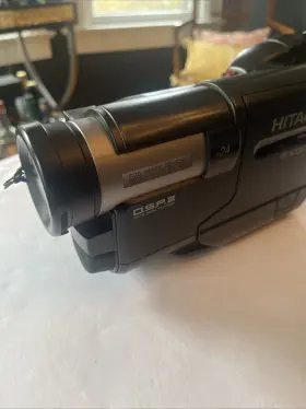 Vm-e220a Hitachi 8mm Camcorder Video8 - Ac Adapter And Bag #3