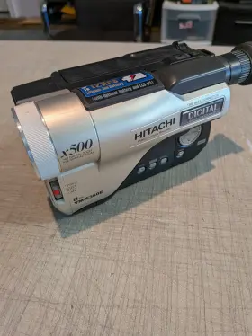 Vm-e360e Hitachi Pal 8 Video 8mm Camcorder Videocamera Read Description