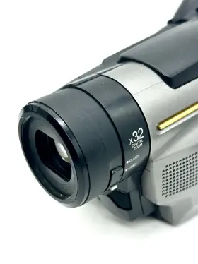 Vm-e545la Hitachi 8mm Video Camcorder With Charger Bag Batteries Remote Cables Read #3