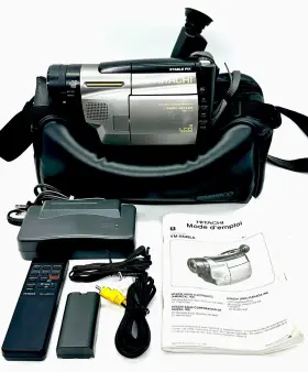 Vm-e545la Hitachi 8mm Video Camcorder With Charger Bag Batteries Remote Cables Read