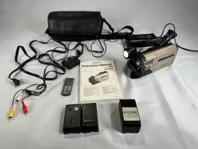 Vm-h39a Hitachi Video 8 Hi8 Camcorder With Accessories. For Parts