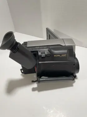 Vm-h655la Hitachi Hi 8mm Dual Dsp Video Camcorder Only Tested No Battery #3