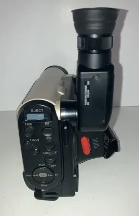 Vm-h710a Hitachi Video 8 Hi8 Camcorder 2 Batteries Charger Manual Tapes Bag #3