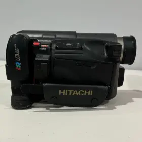 Vm-h720a Hitachi Ultravision 8mm Video Camera Working Remote And Bag #3