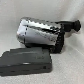 Vm-h945la Hitachi Video Camcorder 8mm And Charger Not Tested #2