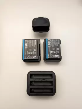 Insta360 842126103742 Mint X3 360 Action Camera With Extra Batteries Charger Others #2