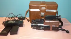 686-5620 Jcpenny Vhs Camcorder With Charger Ac Adapter 2 Batteries - For Parts Or Repair
