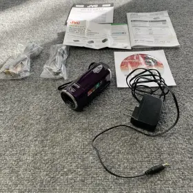 Gz-e100 Jvc 046838067037 Everio Hd Video Recorder Mini Camcorder Digital Camera Purple