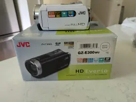 Gz-e300wu Jvc 046838067075 Hd Everio Camcorder - White Excellent Condition Original Box