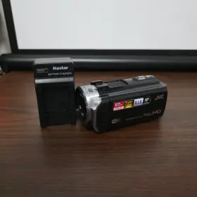 Gz-ex515bu Jvc 046838067150 Everio Camcorder Tested Working - With Battery And Charger