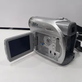 Gr-d371u Jvc 081p0863 Digital Camcorder With Accessories #3