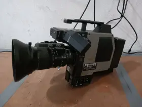 Dc-c11 Jvc By-110 Studio Color Camera With Battery Pack