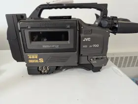 Dy-700 Jvc 3-ccd D9 Camcorder Parts Or Repair Untested