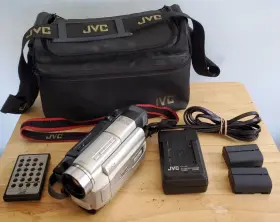 Gr-dvl505u Jvc Gl-dvr505u Mini Dv Digital Dualcam Camcorder With Remote - Bundle Tested A