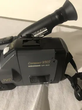 Gr-303u Jvc Gr-303 Vintage Compact Vhs Videomovie Camcorder As Is