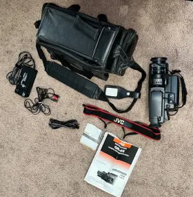 Gr-65 Jvc Compact Vhs Video Camera 8x Zoom Feh Bag Charger Wires Etc Tested