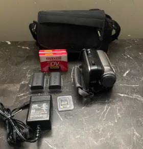 Gr-870u Jvc Digital Video Camera With Many Extras-read