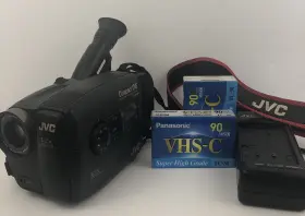 Gr-ax210u Jvc Gr-a210u Vintage Vhs-c Vhs Handycam Camcorder Camera - Tested Bundle