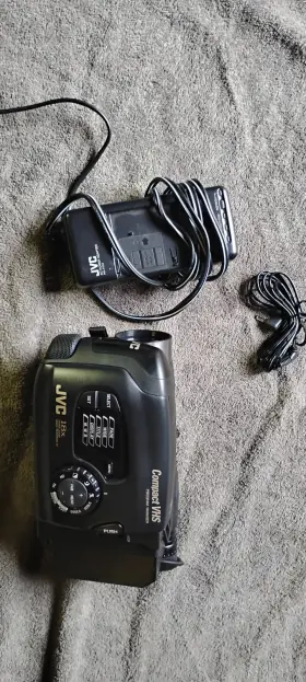 Gr-amx220u Jvc Gr-ax220u Vhs-c Vhsc Compact Handheld Camcorderw/chaarger