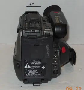 Gr-ax10u Jvc Compact Vhs C Video Movie Camera Camcorder Parts Or Repair #2