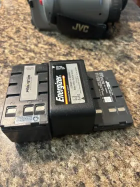 Gr-ax25u Jvc Tested Gr- Ax25u Compact Vhs Movie Camera Camcorder 3 Battery Xtras 94 Vtg #2