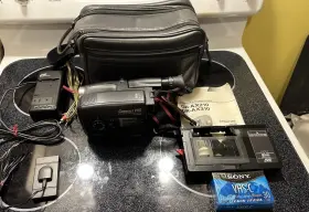 Gr-ax310u Jvc Gr-ax310 Compact Vhs-c Camcorder Video Camera Bundle Tested