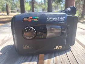 Gr-ax410u Jvc Vintage Analog Camcorder 1996 Untested With Battery