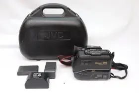 Gr-ax5bku Jvc Camcorder Video Movie Vhs 3 Batteries And Hard Carrying Case As Is