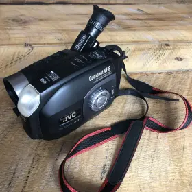 Gr-ax97u Jvc Gr-ax97i 44x Compact Vhs Camcorder - Not Sure If It Works Battery