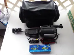 Gr-axm1u Jvc Vhs-c Model 14x Hyper Zoom Video Camera Works But As Is