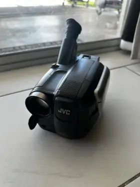 Gr-axm2 Jvc Compact Vhs Camcorder