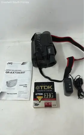 Gr-axm20u Jvc Vhs 18x Optical Video Camera Compact With Cassette Needs Battery