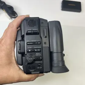 Gr-axm210 Jvc Compact Vhs-c Video Camera Camcorder With Battery And Charger Read #3