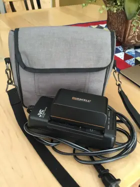 Gr-axm210u Jvc Compact Vhs Camcorder Tapes Carry Cases Battery And Charger Adapter #2