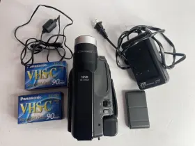 Gr-axm220u Jvc Compact Vhs Camcorder Handheld Camera Vhs-c Vhsc Bundle Tested