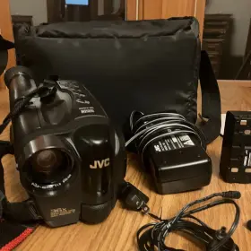 Gr-axm26 Jvc Compact Vhs Camcorder Lcd 1997 2 Batteries And Charger Mount #3