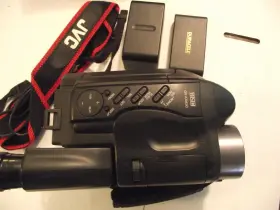 Gr-axm30u Jvc Vhs-c Camcorder With 2 Batteries And Case #2