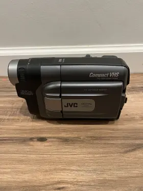 Gr-axm310 Jvc Vhs-c Analog Camcorder Complete Video Camera Vintage Handheld