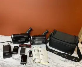 Gr-axm31ou Jvc Gr-ax64ou Vhs Camcorder With Bag Charger Parts Only 2 Camera