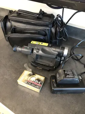 Gr-axm511u Jvc Vtg Vhs-c Compact Vhs Camcorder Tested Works With Bag And Cassete