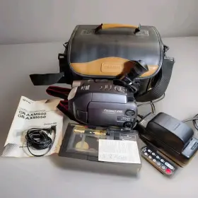 Gr-axm800u Jvc Vhs-c Compact Vhs Camcorder With Remote Bag Battery Plus